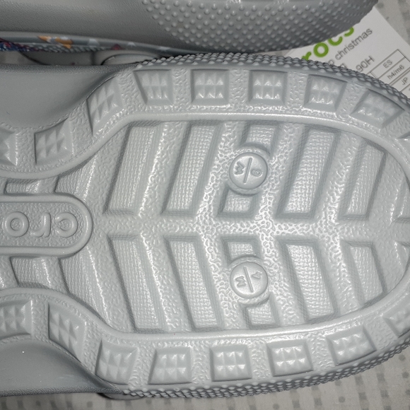 Crocs | Disney Christmas Crocs - Picture 5 of 6